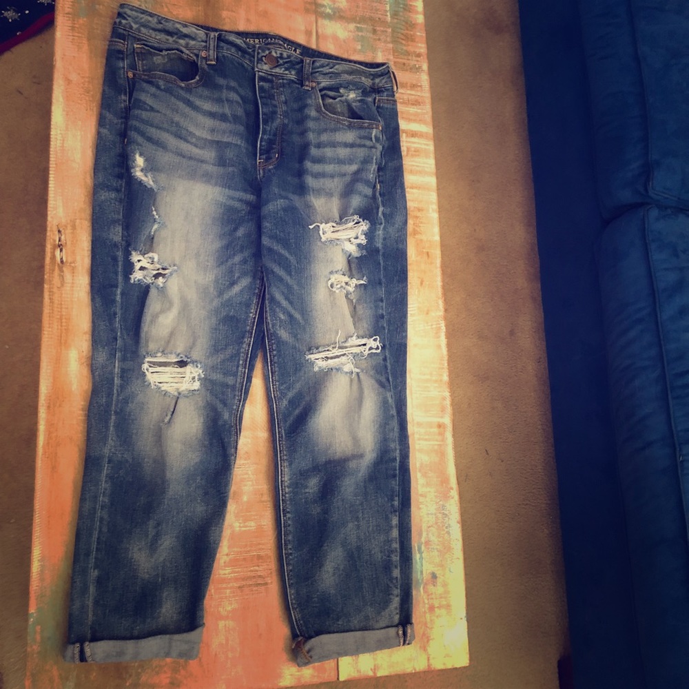 American Eagle Tomgirl style jeans size 14